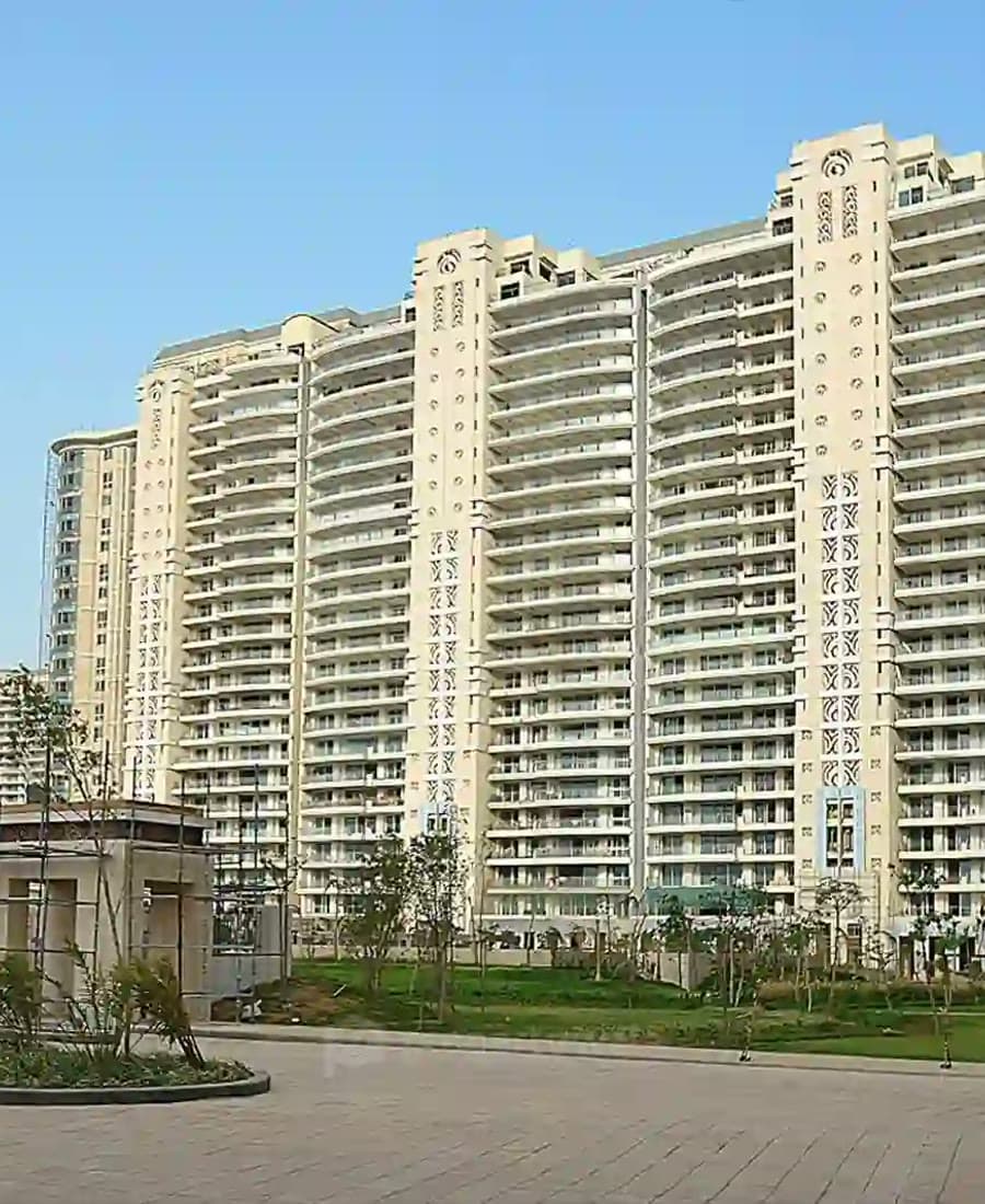 Tower facade at DLF Magnolias 2